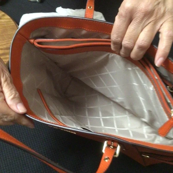 Michael Kors “Voyager” burnt orange commuter tote - Picture 5 of 5